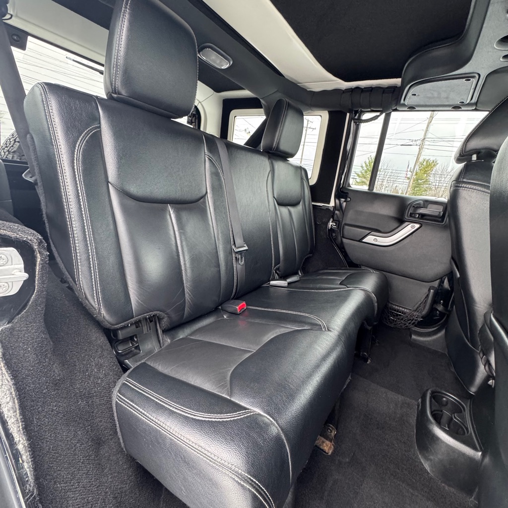 Photo 12 of this JEEP WRANGLER UNLIMI