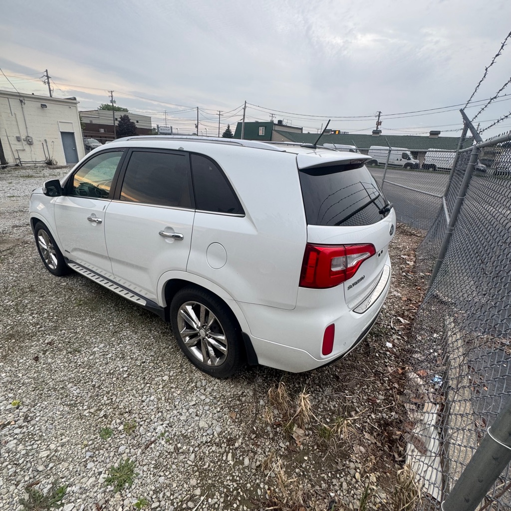 Photo 4 of this KIA SORENTO