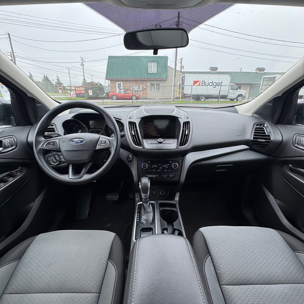 Photo 7 of this FORD ESCAPE