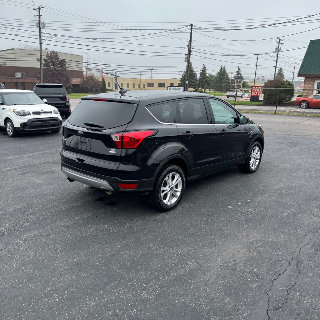 Photo 4 of this FORD ESCAPE