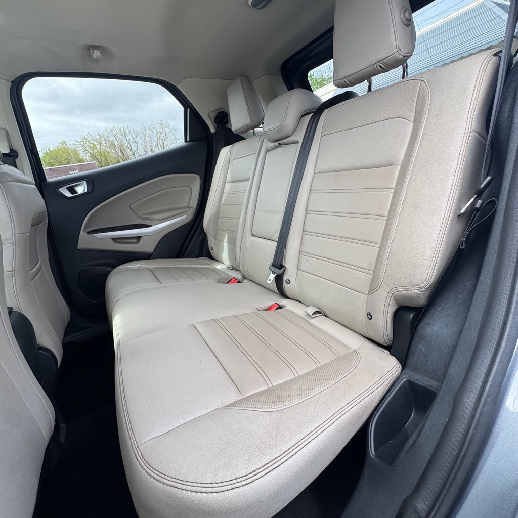 Photo 10 of this FORD ECOSPORT