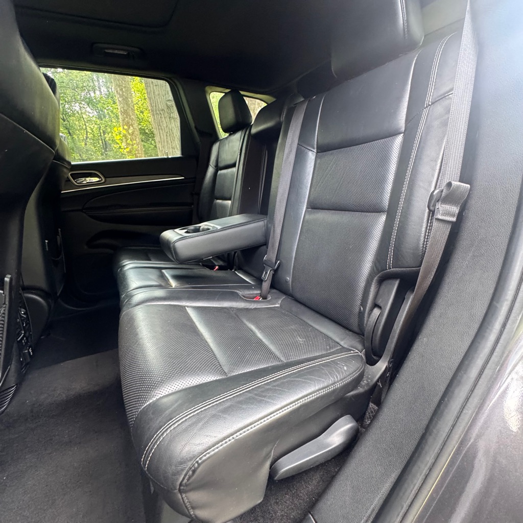 Photo 11 of this JEEP GRAND CHEROKEE
