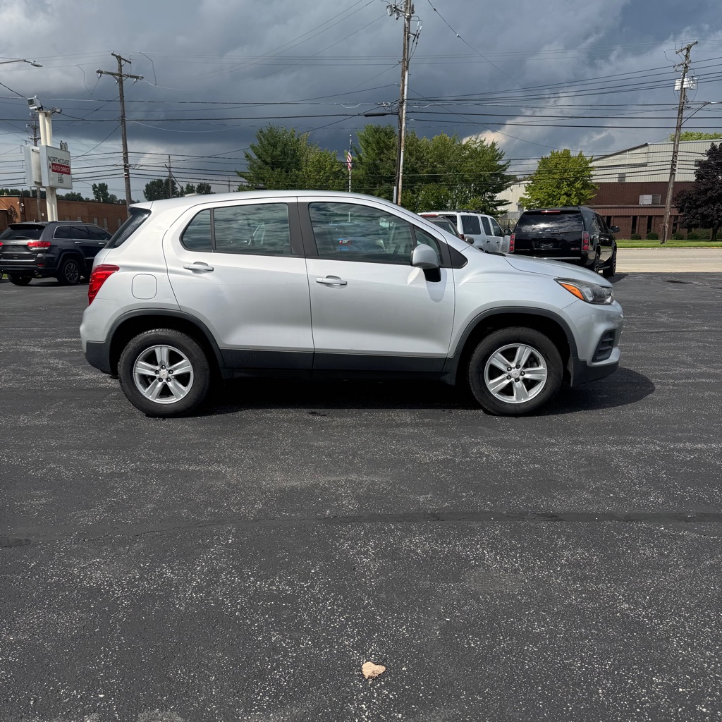 Photo 5 of this CHEVROLET TRAX