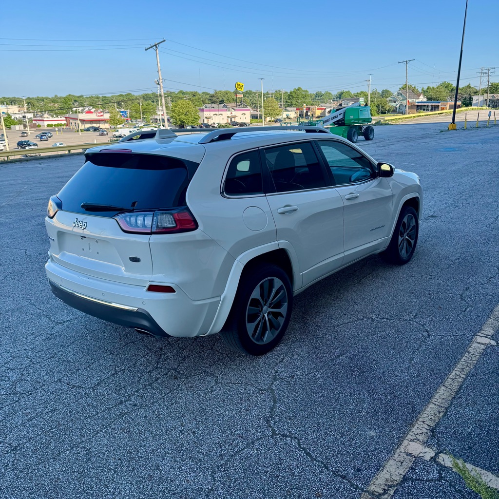 Photo 4 of this JEEP CHEROKEE