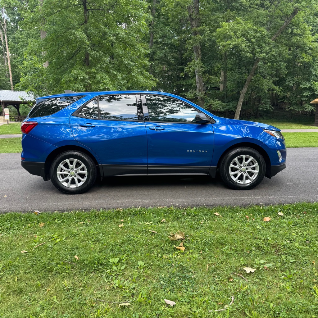 Photo 5 of this CHEVROLET EQUINOX