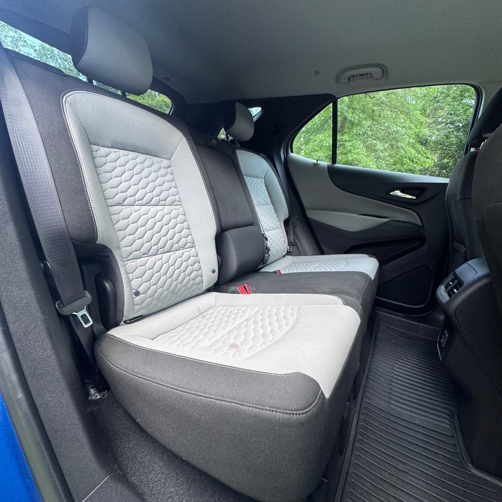 Photo 12 of this CHEVROLET EQUINOX