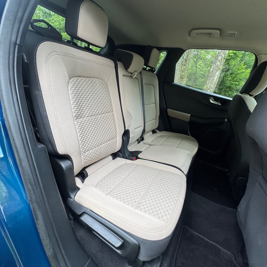 Photo 12 of this FORD ESCAPE
