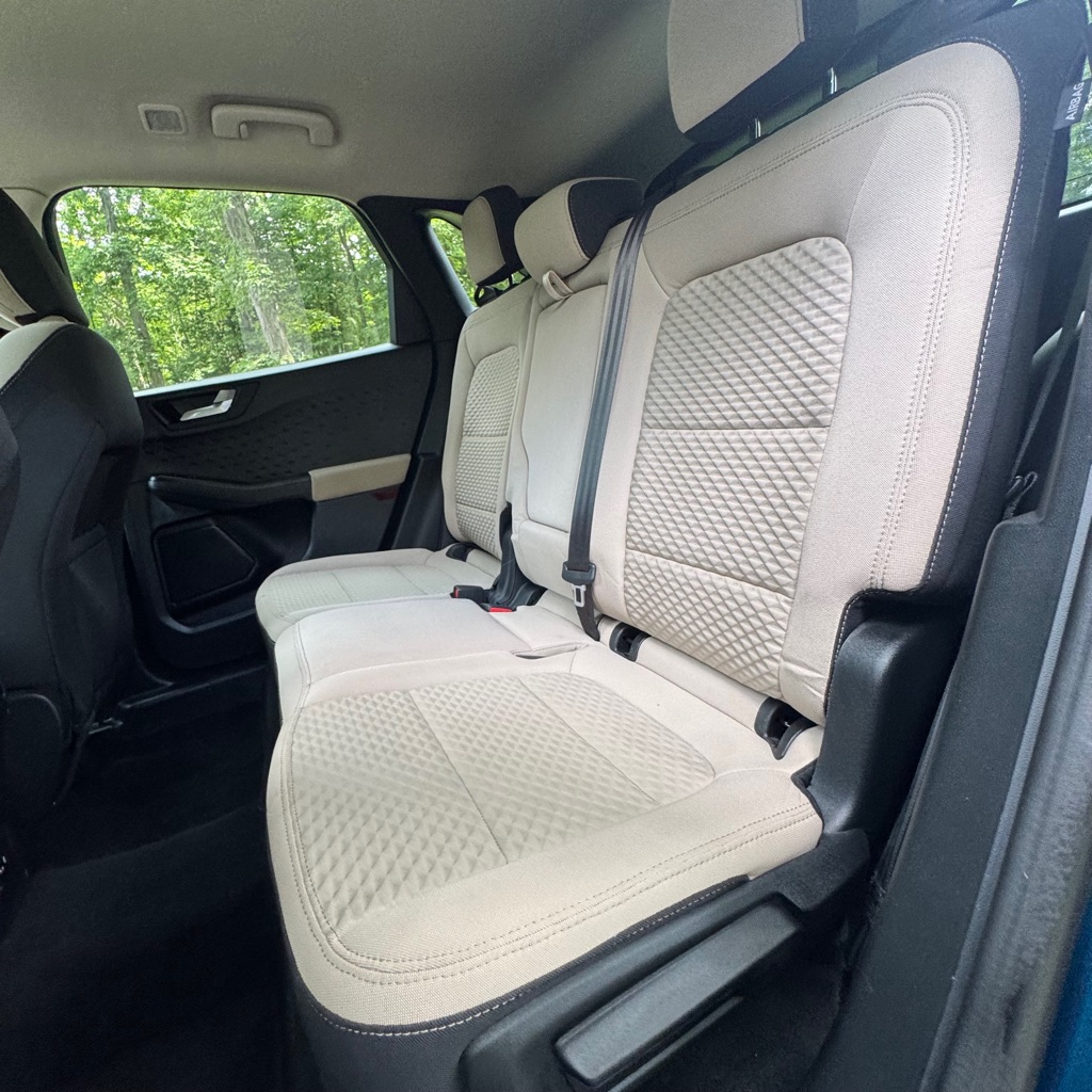 Photo 11 of this FORD ESCAPE