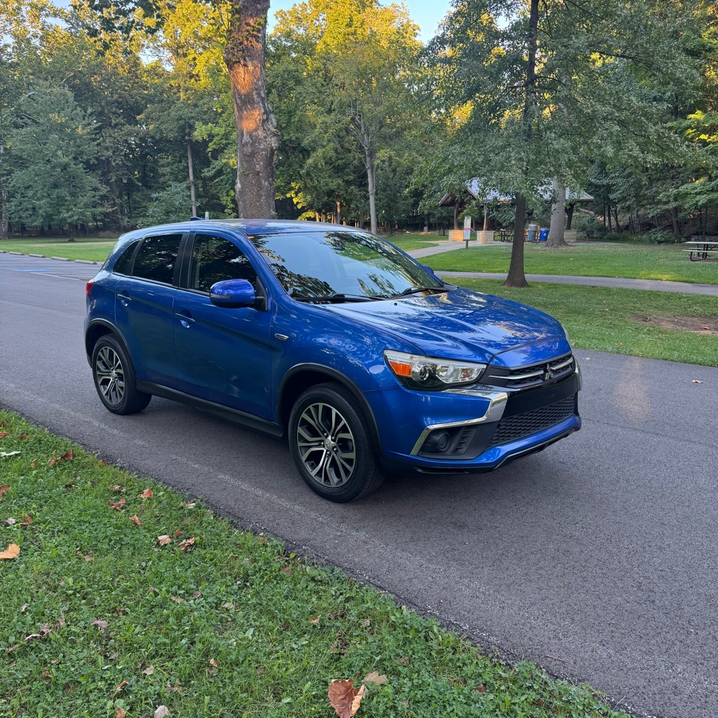 Photo 6 of this MITSUBISHI OUTLANDER SPORT