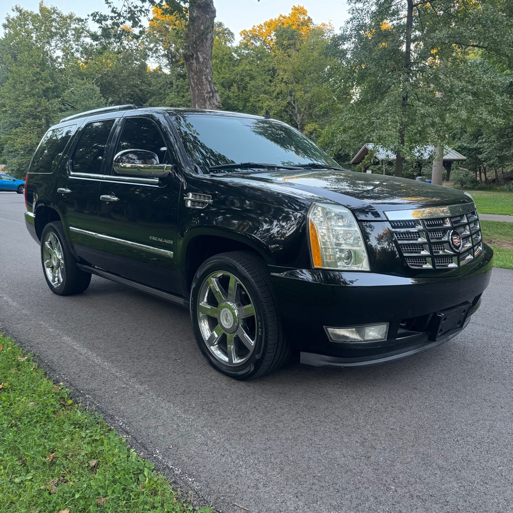 Photo 6 of this CADILLAC ESCALADE