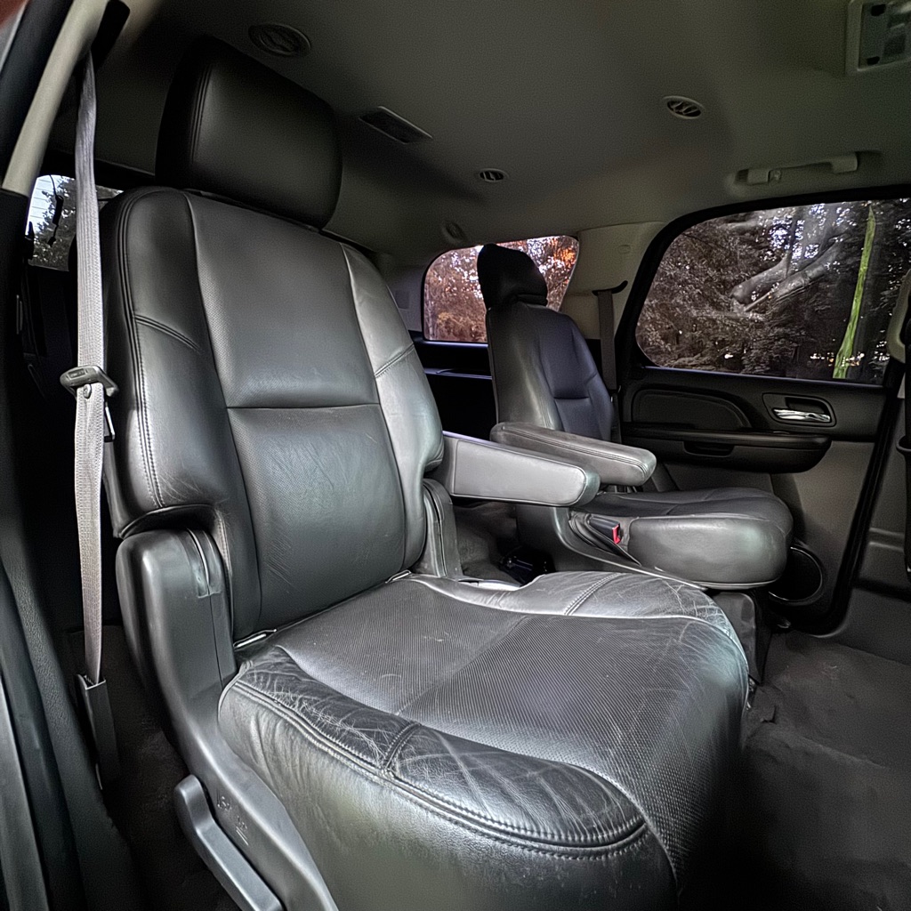 Photo 11 of this CADILLAC ESCALADE