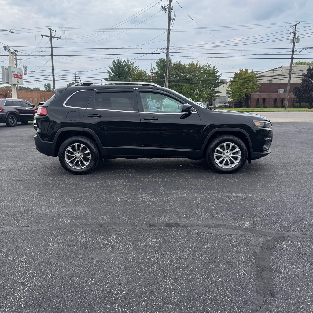 Photo 5 of this JEEP CHEROKEE