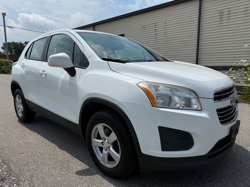 White 2016 Chevrolet Trax SUV / Crossover All-Wheel Drive Automatic