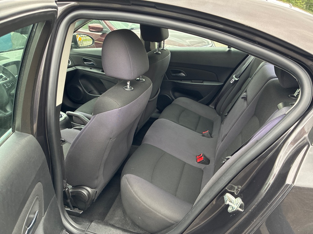 Photo 11 of this CHEVROLET CRUZE