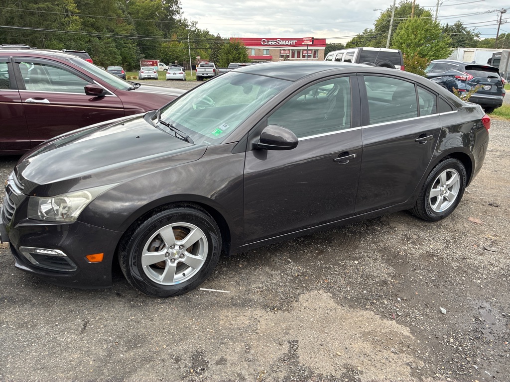 Photo 3 of this CHEVROLET CRUZE