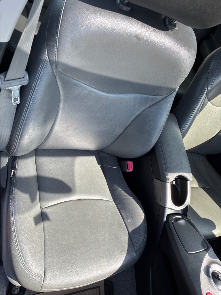 Photo 21 of this TOYOTA PRIUS
