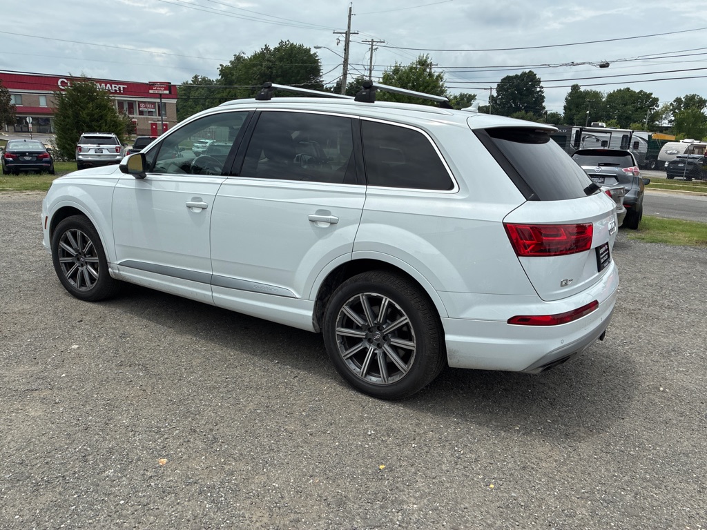 Photo 5 of this AUDI Q7