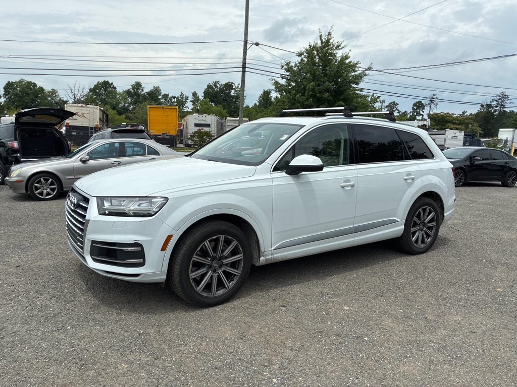 Photo 3 of this AUDI Q7