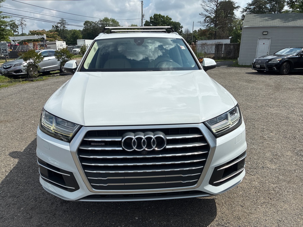 Photo 24 of this AUDI Q7