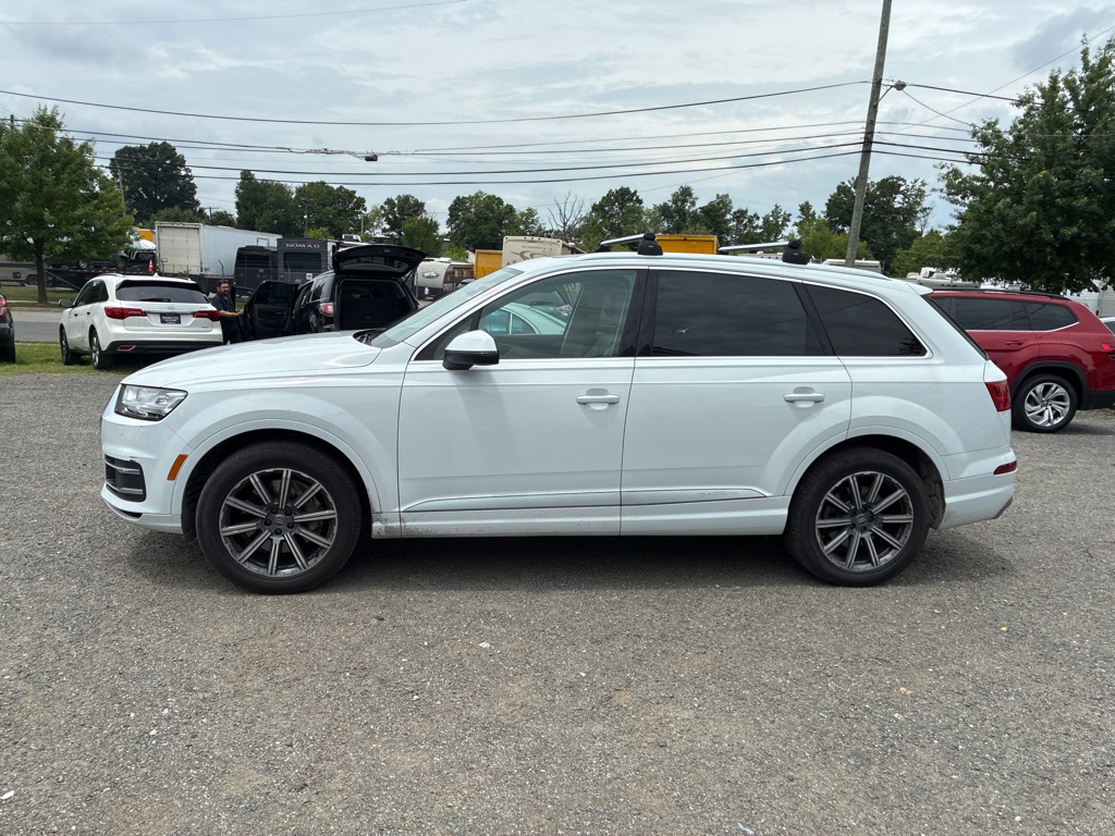 Photo 4 of this AUDI Q7