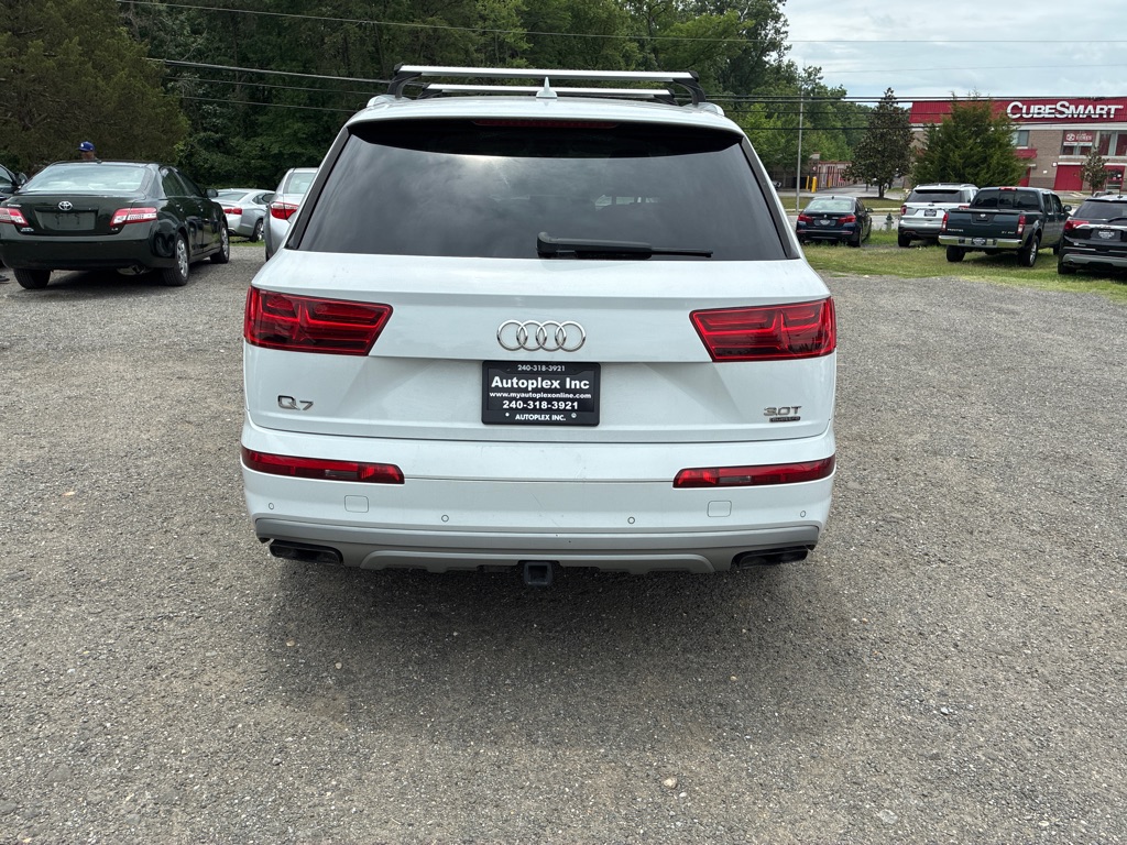 Photo 6 of this AUDI Q7
