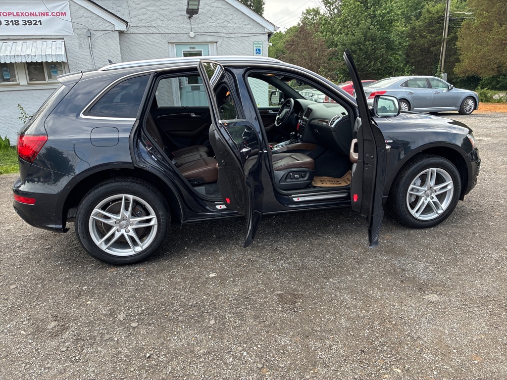 Photo 12 of this AUDI Q5
