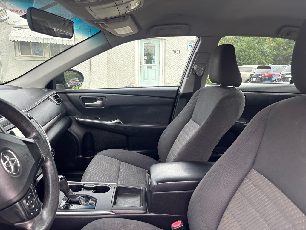 Photo 13 of this TOYOTA CAMRY