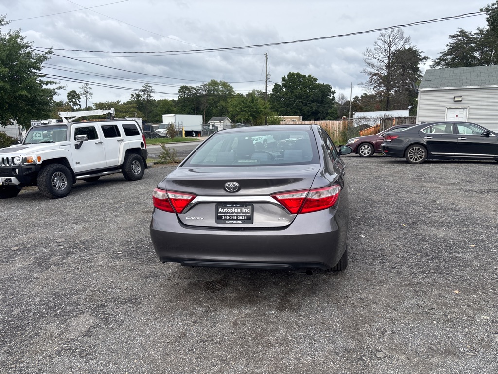Photo 7 of this TOYOTA CAMRY