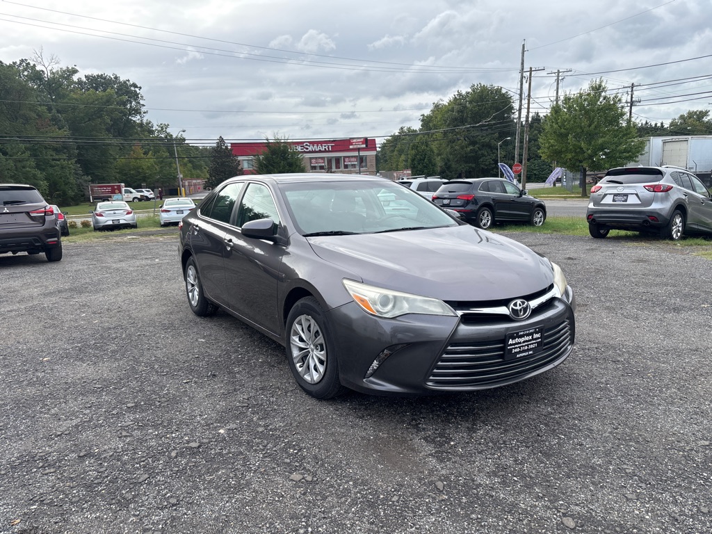 Photo 2 of this TOYOTA CAMRY
