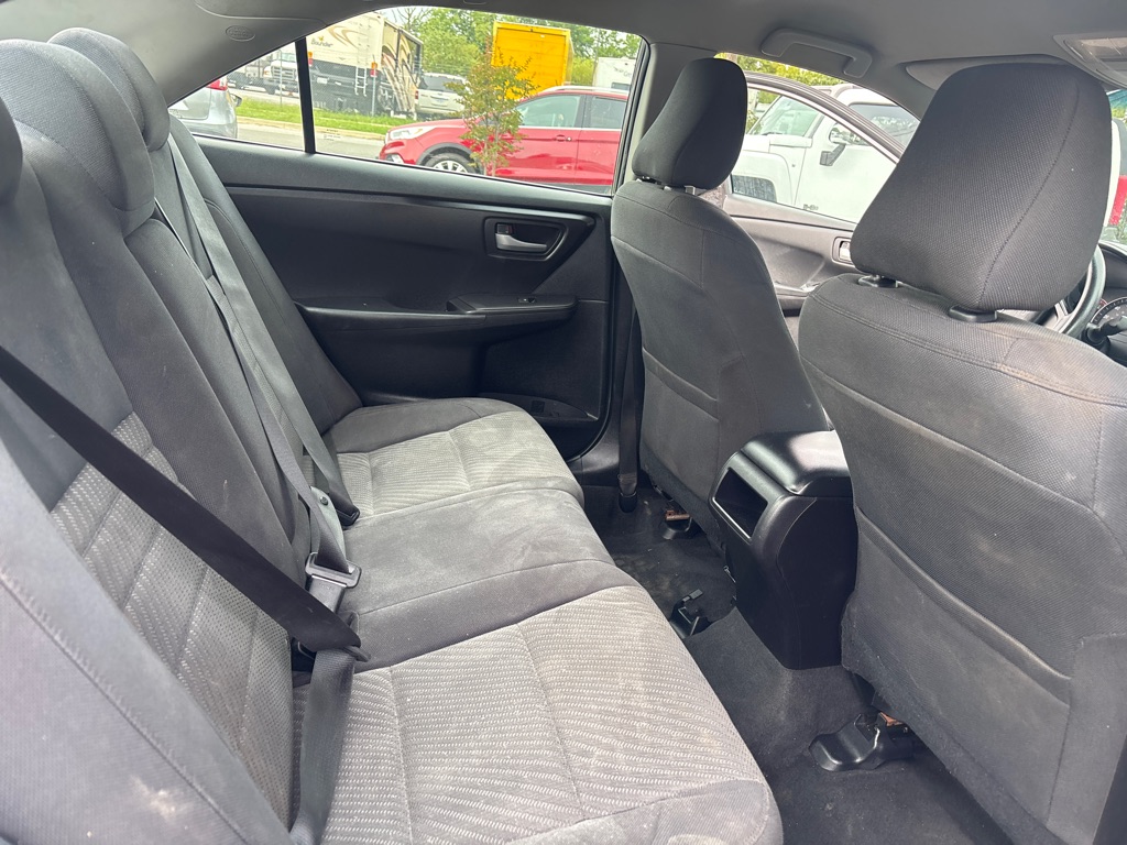Photo 15 of this TOYOTA CAMRY