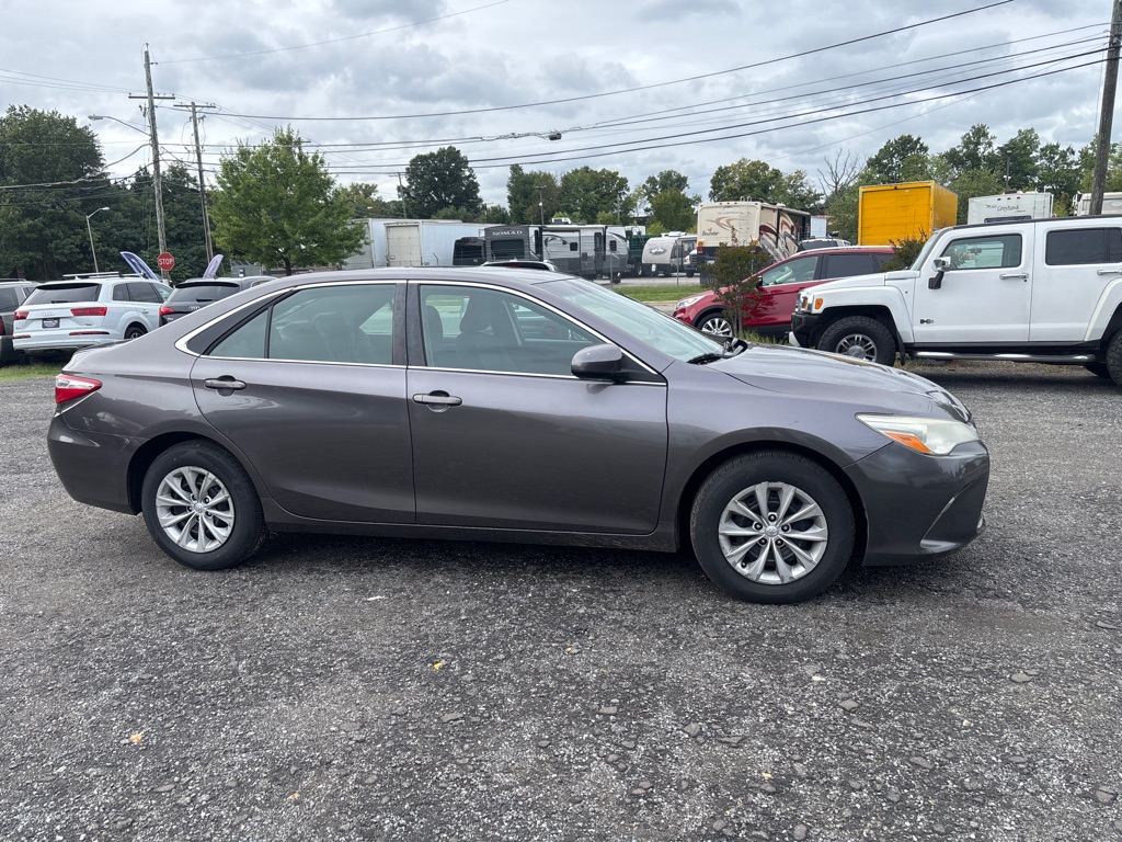 Photo 4 of this TOYOTA CAMRY