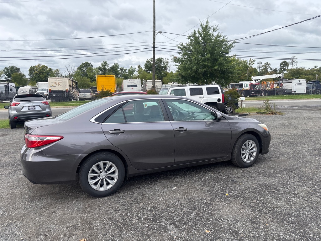 Photo 5 of this TOYOTA CAMRY