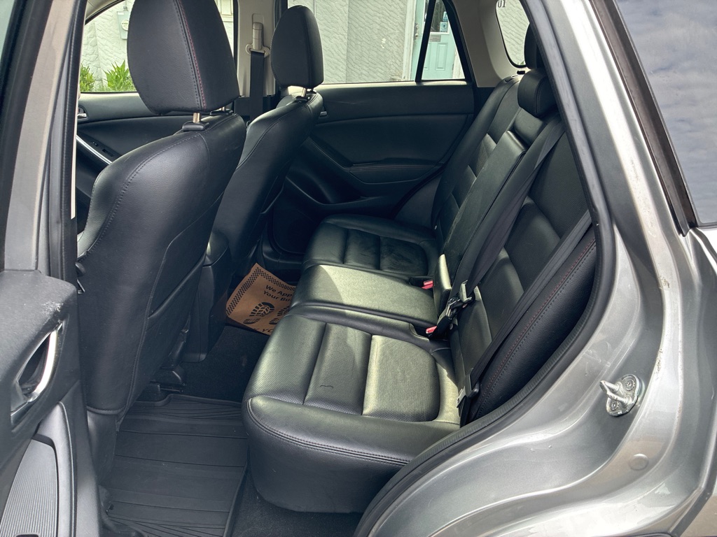 Photo 11 of this MAZDA CX-5