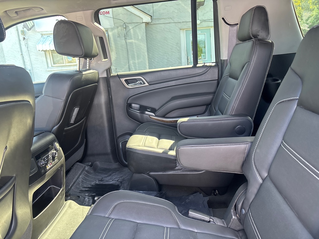 Photo 14 of this GMC YUKON XL
