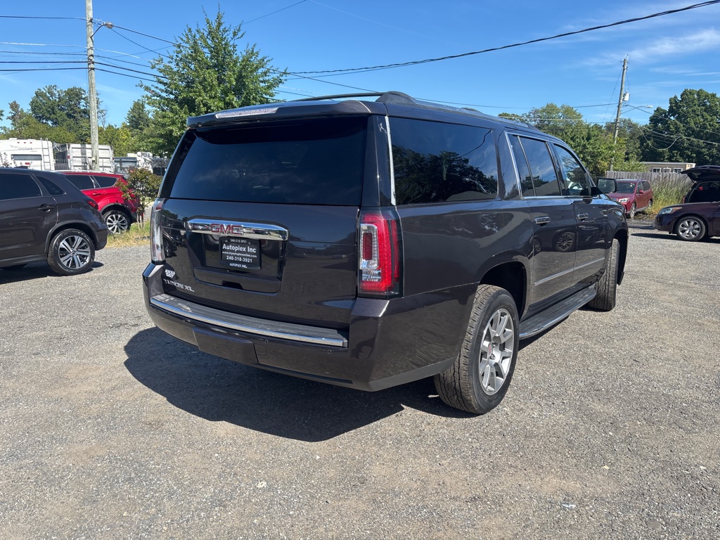 Photo 8 of this GMC YUKON XL