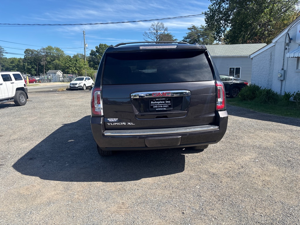 Photo 7 of this GMC YUKON XL
