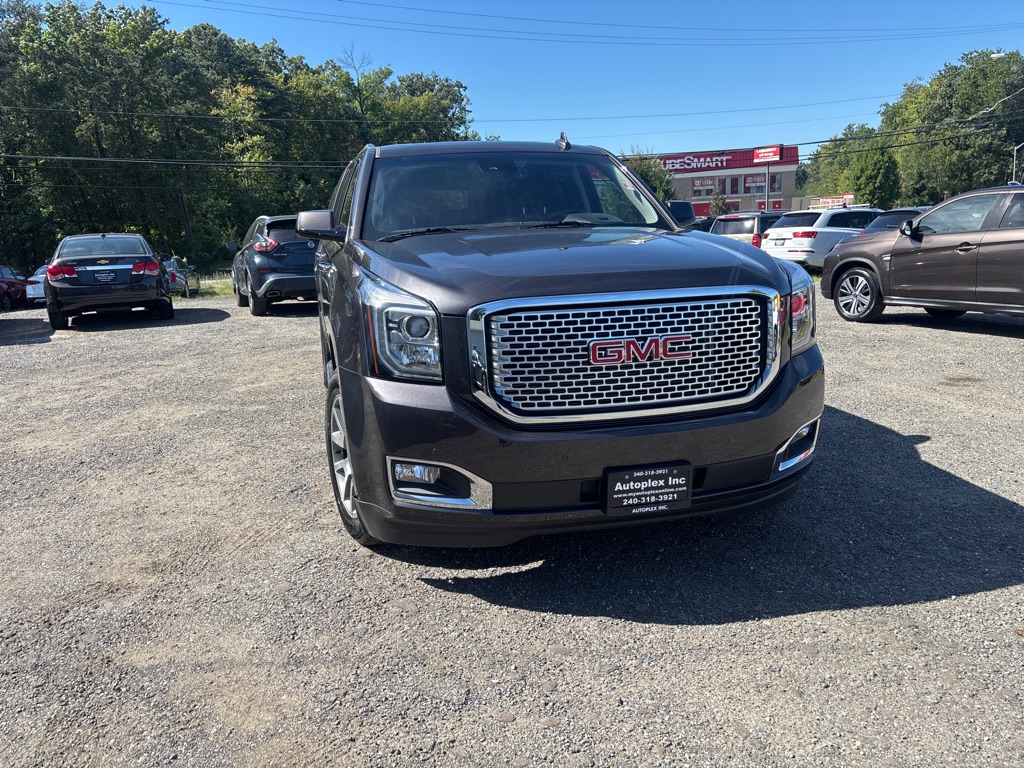 Photo 12 of this GMC YUKON XL