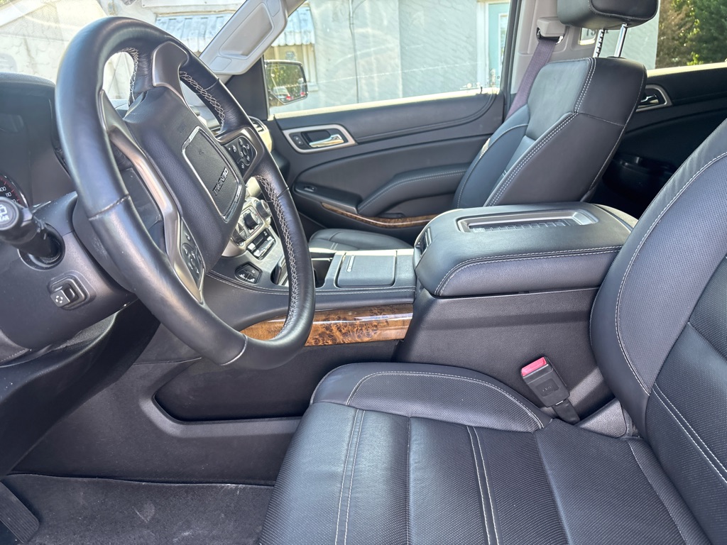 Photo 13 of this GMC YUKON XL
