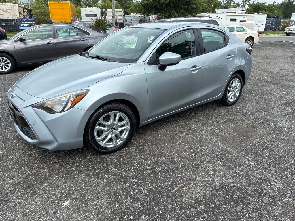 Photo 2 of this TOYOTA YARIS IA