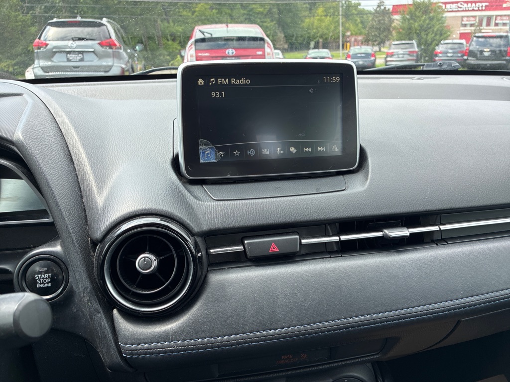 Photo 16 of this TOYOTA YARIS IA