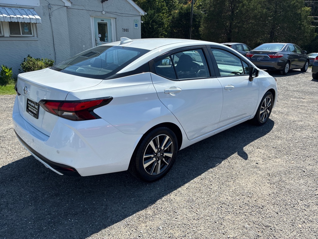 Photo 8 of this NISSAN VERSA