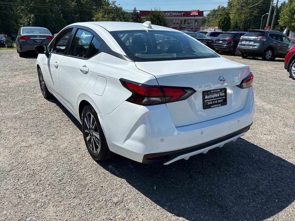 Photo 5 of this NISSAN VERSA