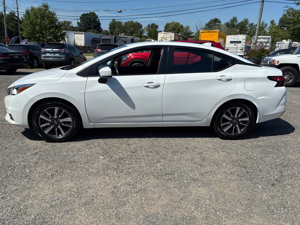 Photo 3 of this NISSAN VERSA