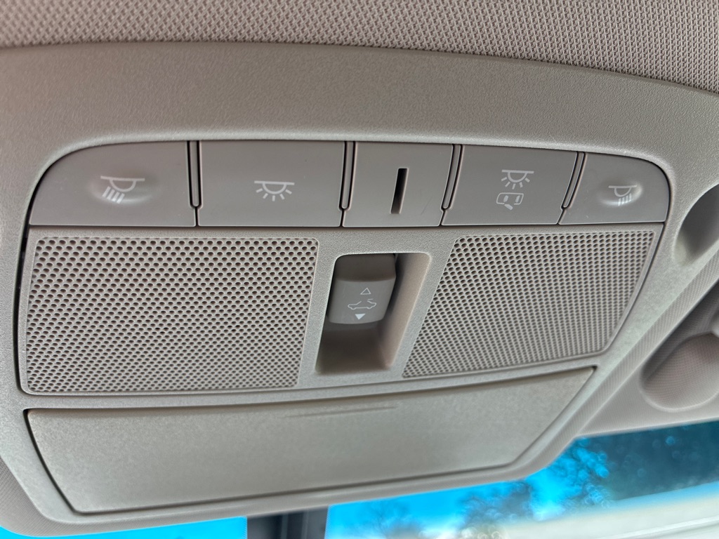 Photo 22 of this NISSAN PATHFINDER
