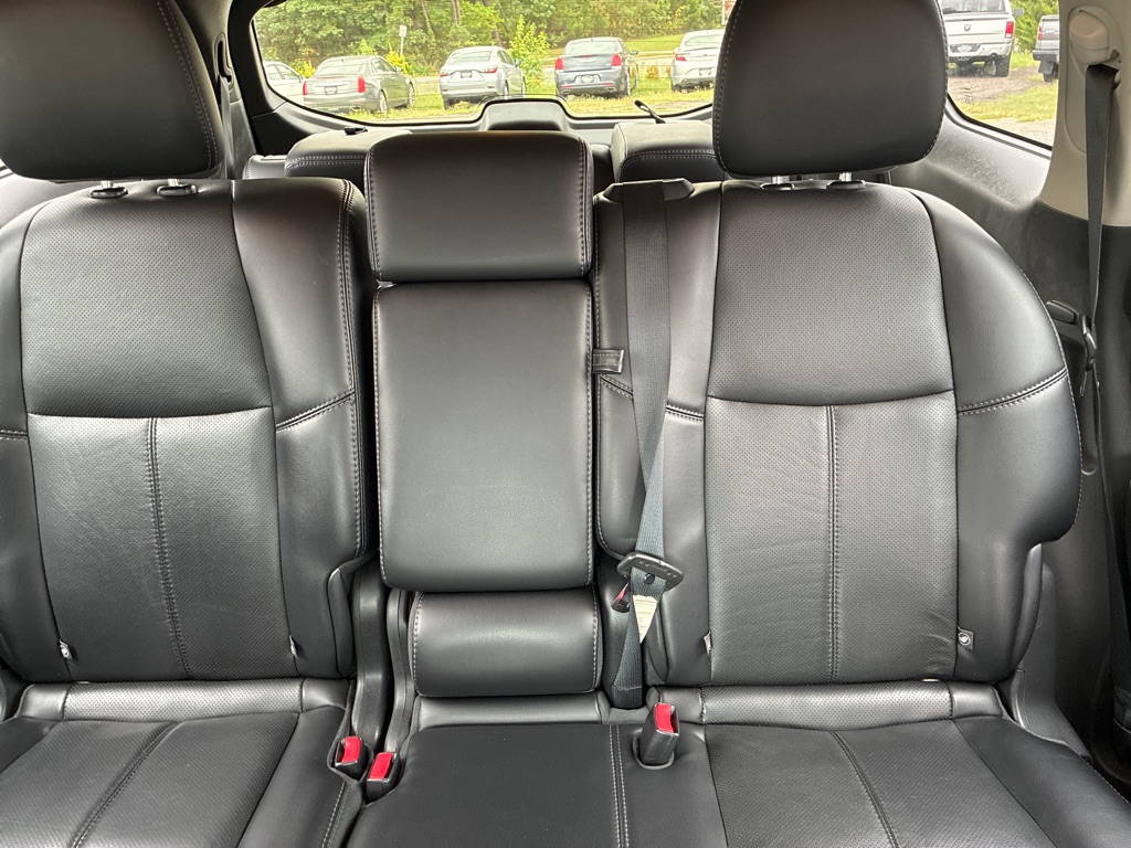 Photo 17 of this NISSAN PATHFINDER