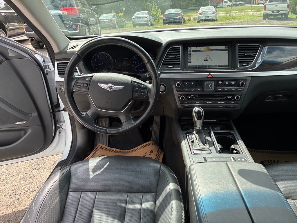 Photo 13 of this HYUNDAI GENESIS