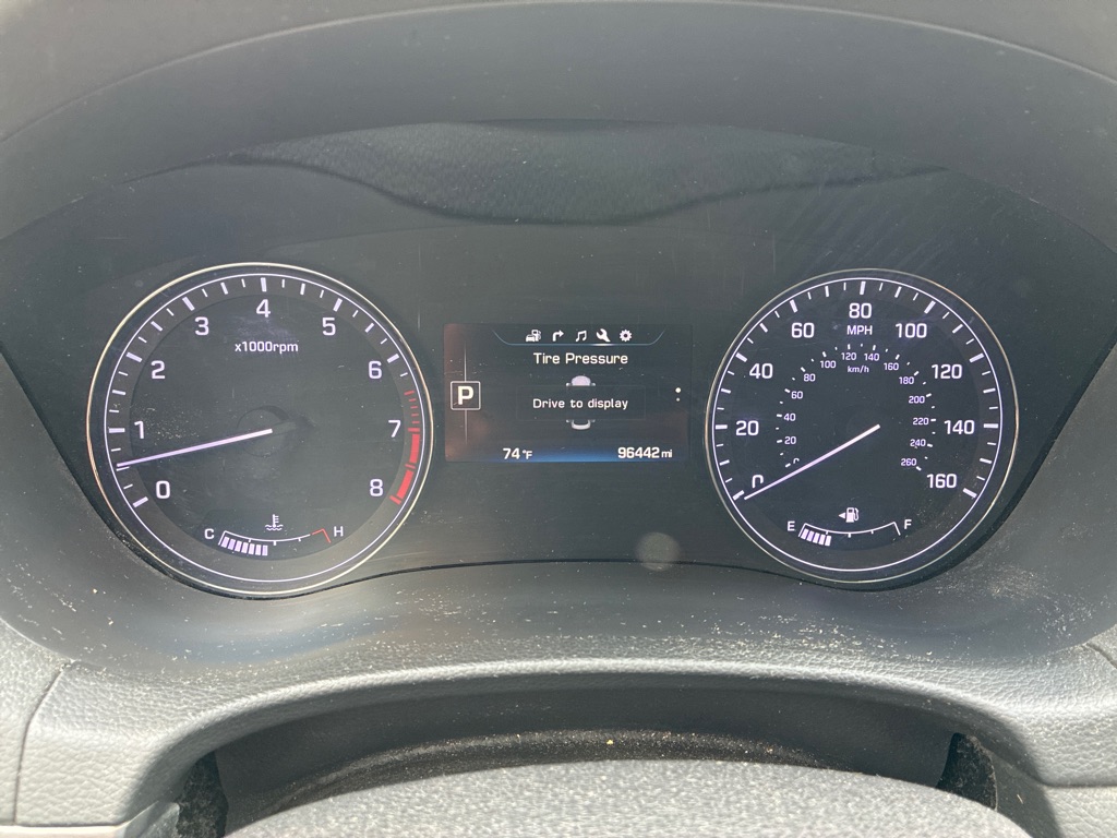 Photo 16 of this HYUNDAI GENESIS