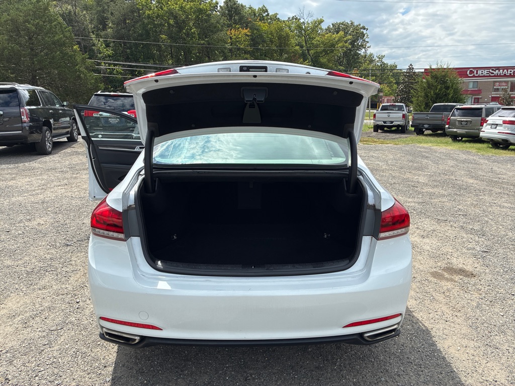 Photo 15 of this HYUNDAI GENESIS