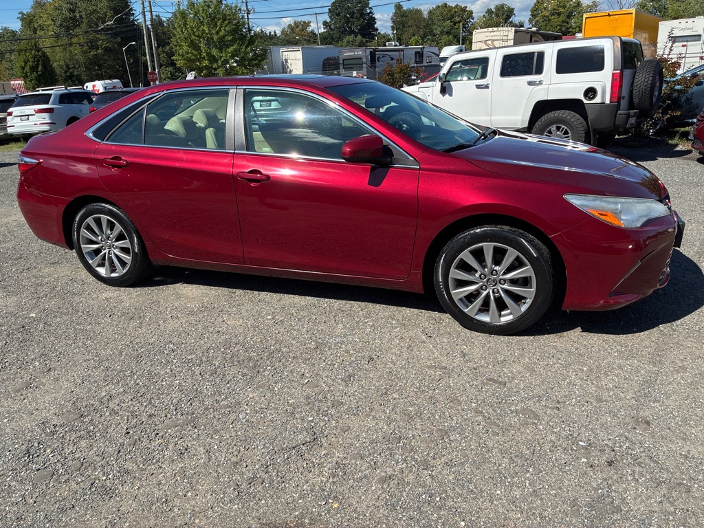 Photo 9 of this TOYOTA CAMRY