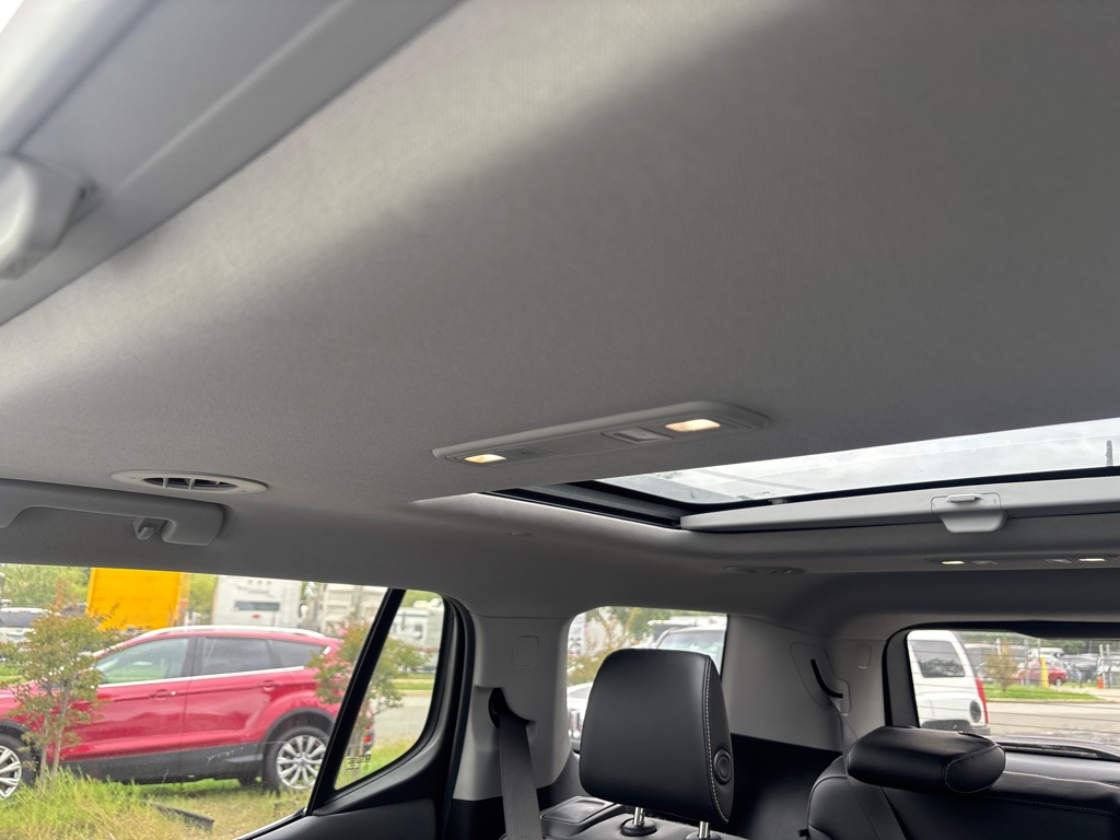 Photo 20 of this GMC ACADIA